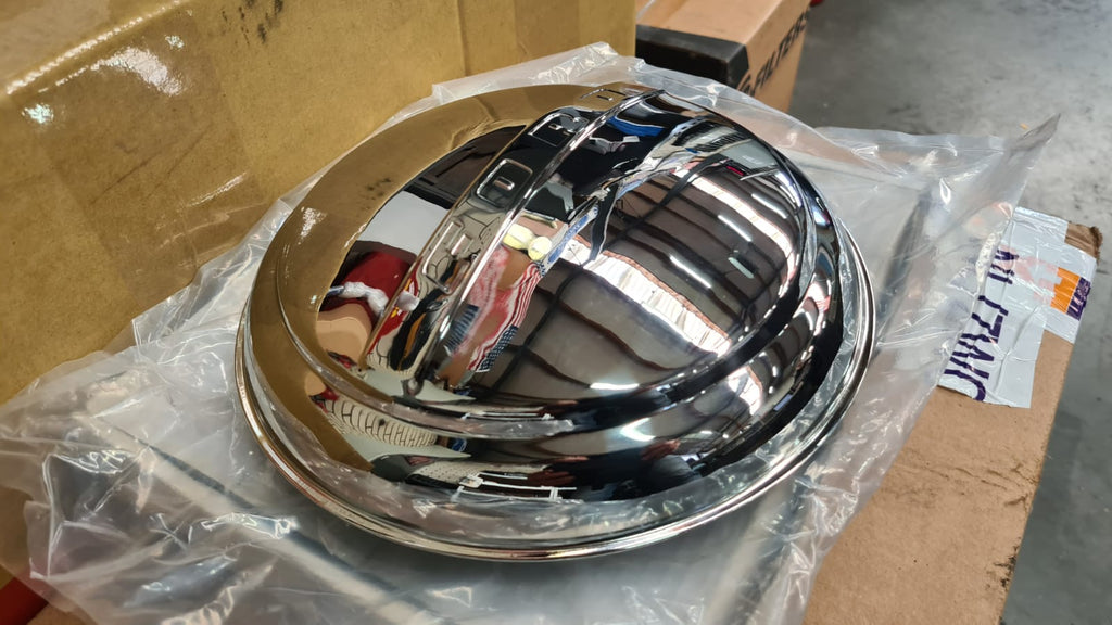 Vintique INC Hub Cap