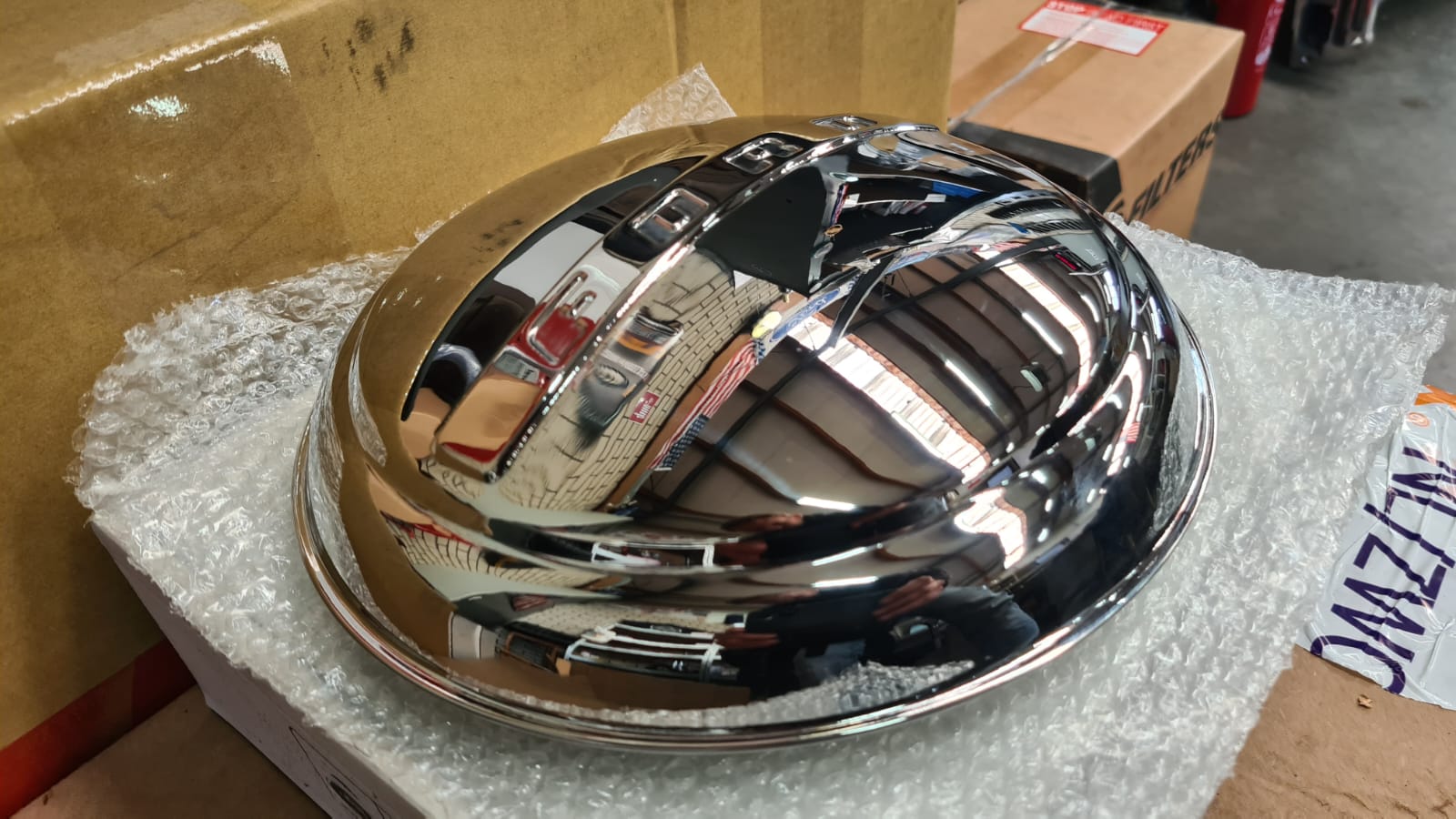 Vintique INC Hub Cap