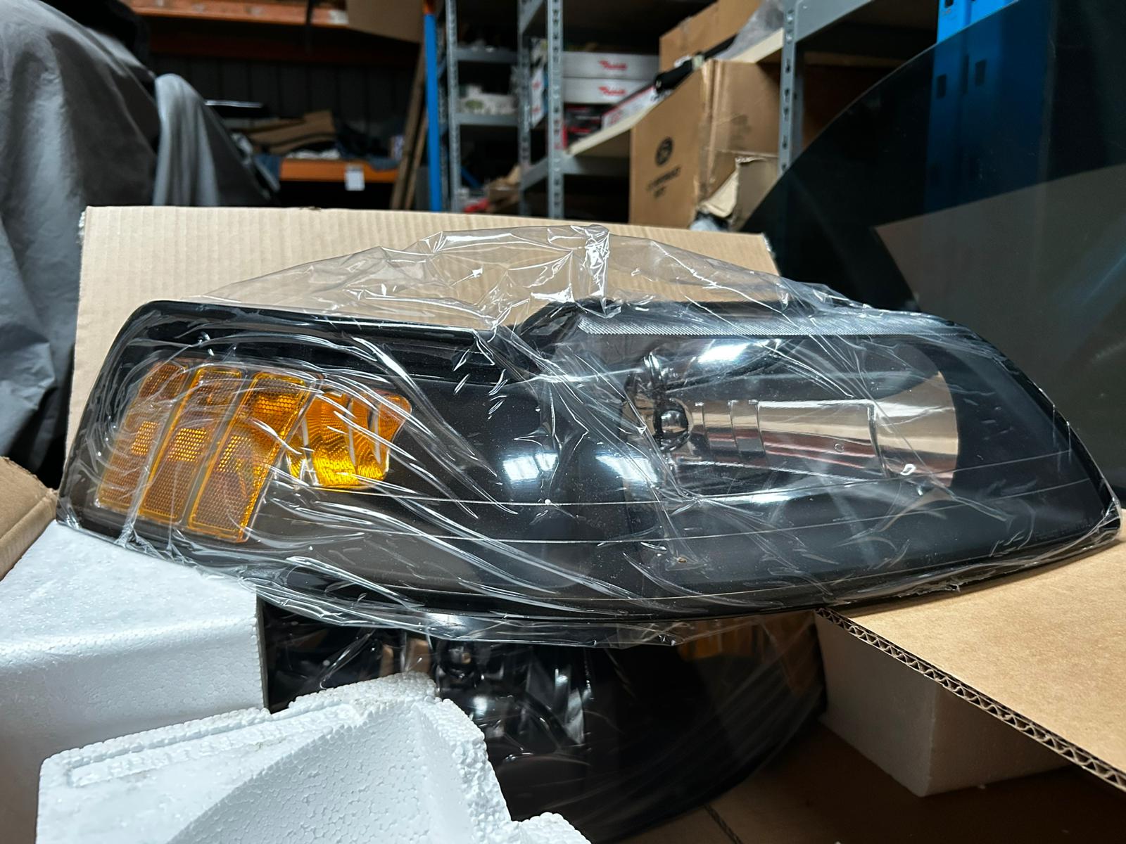 Headlights Ford Mustang SN95 99-04