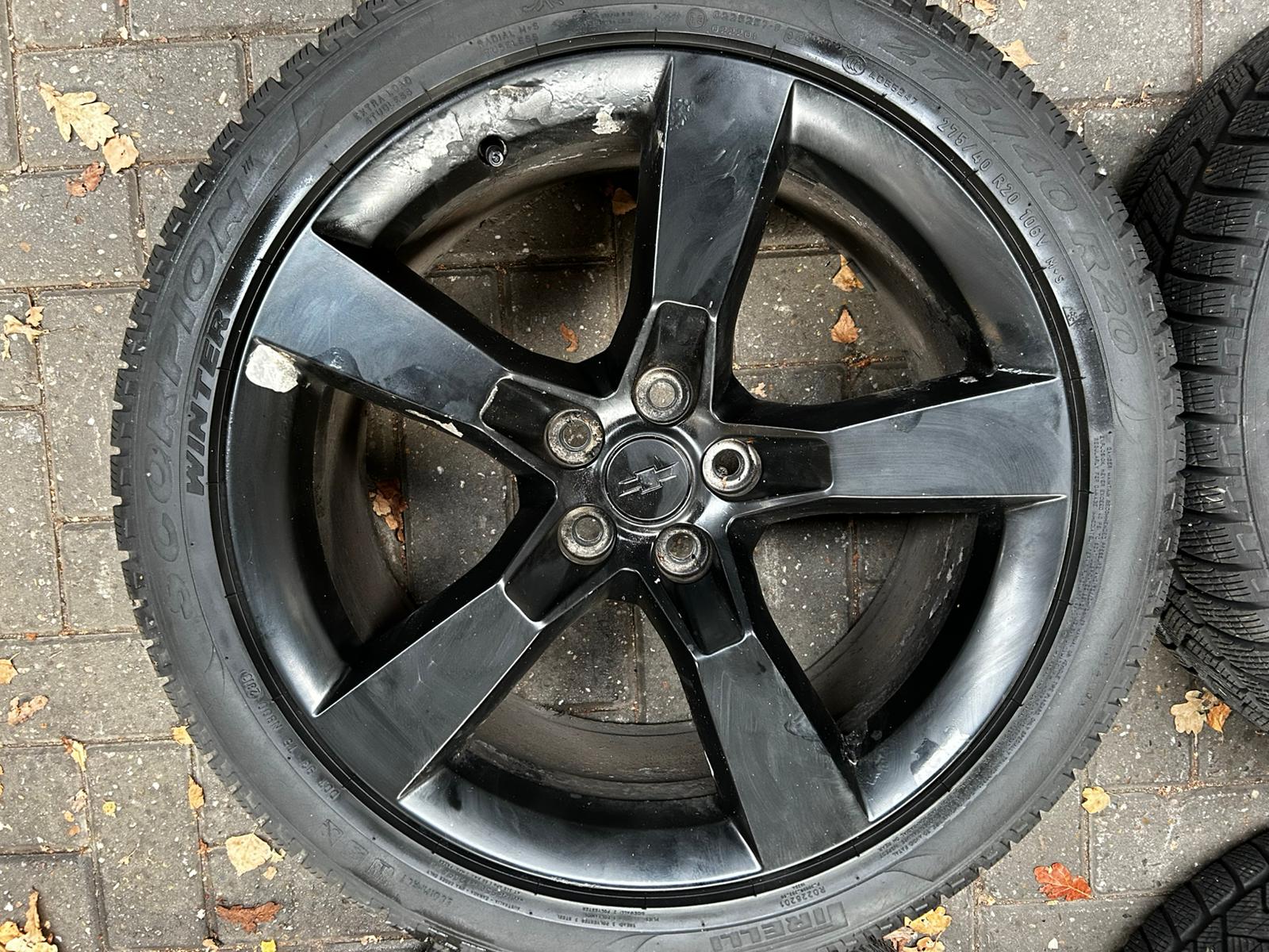 Gebruikte set velgen en banden Chevrolet Camaro 275/40/20 - 245/45/20